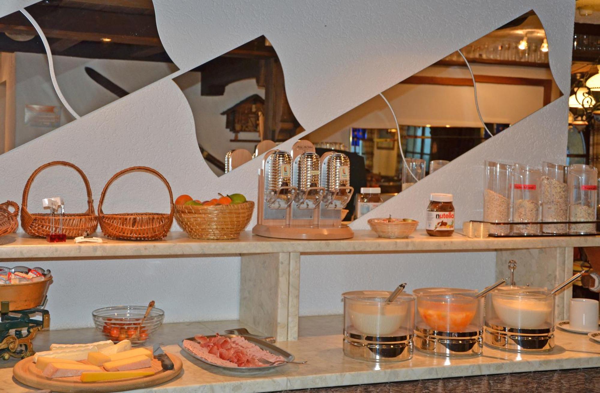 Hotel Alex Leukerbad Ngoại thất bức ảnh